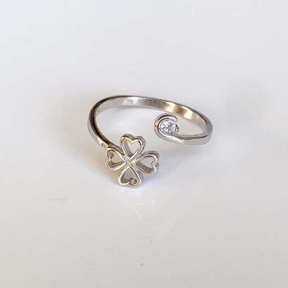 Clover ring, cz ring, silver stacking ring, silver clover ring silver ring - Picture 4 of 7
